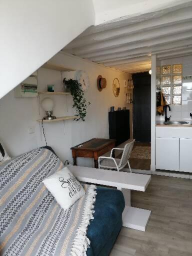 Cute Studio Versailles Chateau Apartment Екстериор снимка